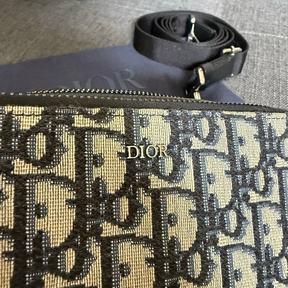Dior Oblique Jacquard Crossbody Pouch - Picture 5 of 15